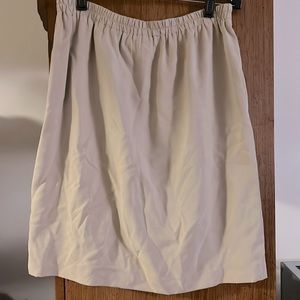 Saks Fifth Ave 100 percent silk skirt size P